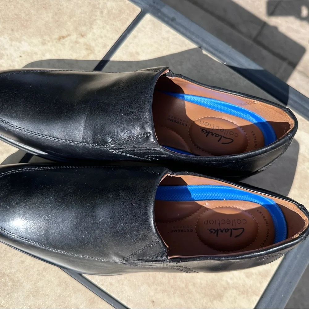 Clarks elegant black